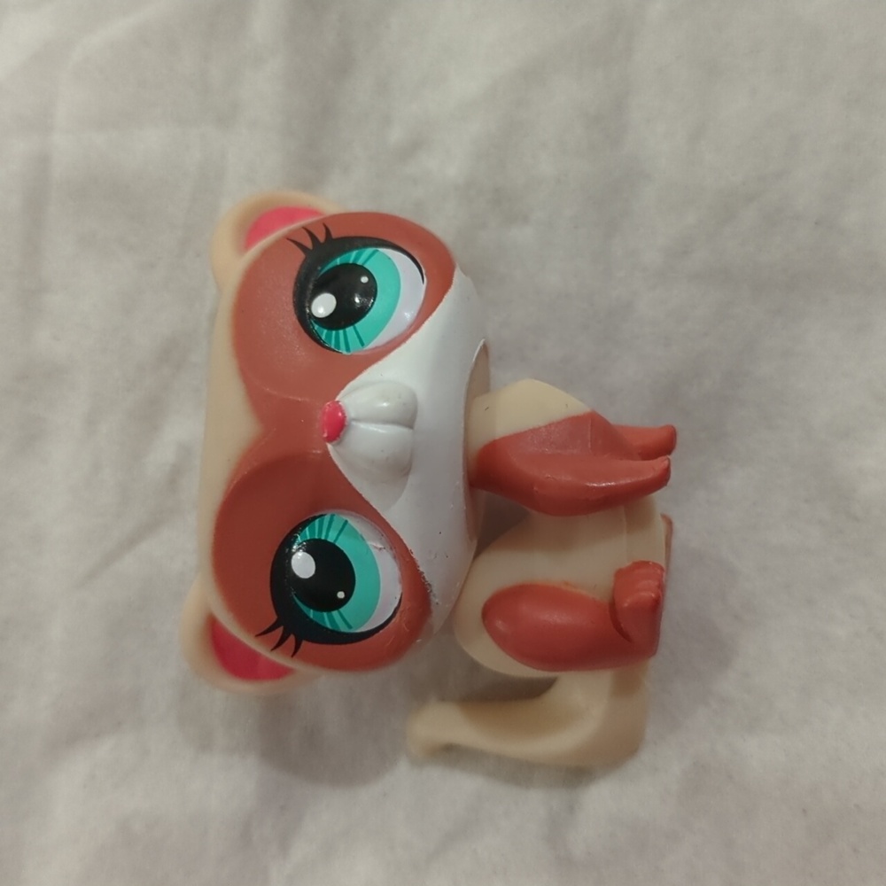 🦋5/25$ Littlest Pet Shop Red and Cream Animal with Teal Eyes